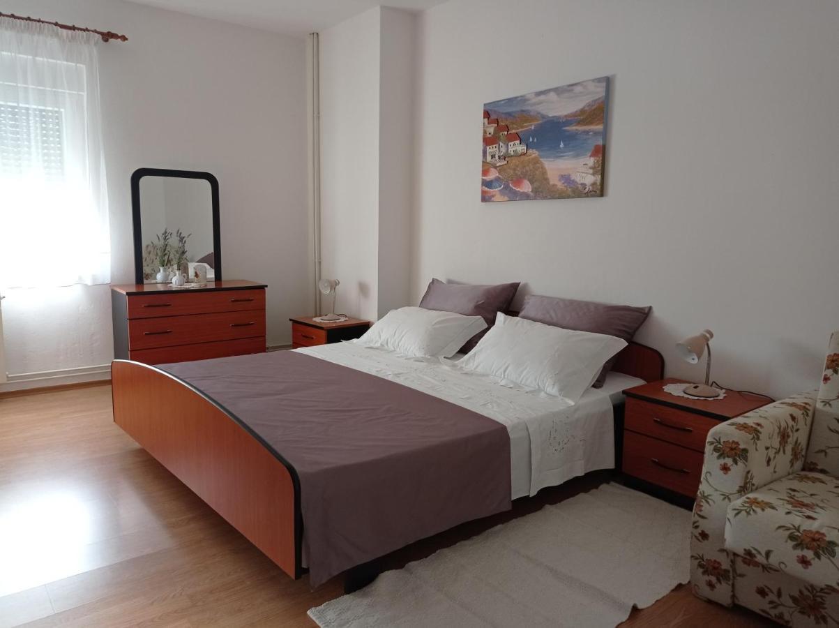 Apartments Anica Póla Kültér fotó